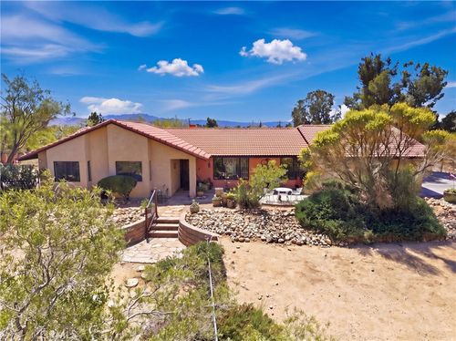 18595 Verano, Hesperia, CA, 92345 | Card Image