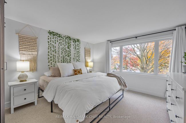 46 Farmingdale Cres, House other with 4 bedrooms, 2 bathrooms and 4 parking in Barrie ON | Image 11