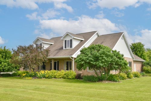1010 Corporate Dr, Slinger, WI, 53086-9131 | Card Image