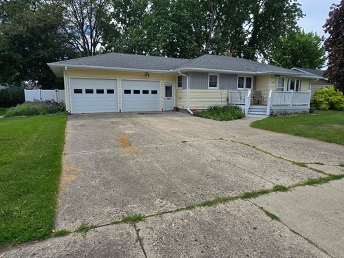1106 6th Ave Sw, Pipestone, MN, 56164-1035 | Card Image