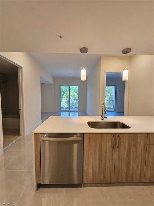 unit-101-26589 Rosewood Pointe Dr, BONITA SPRINGS, FL, 34135-7591 | Card Image