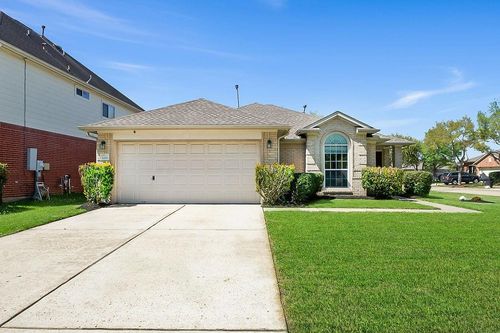 3218 Windy Cape Lane, League City, TX, 77573 | Card Image
