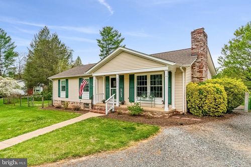 6774 Grays Mill Rd, Warrenton, VA, 20187-9281 | Card Image