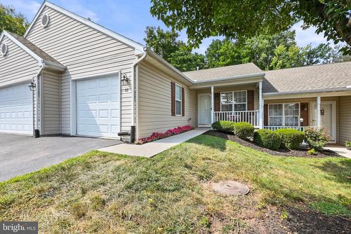 93 Hagarman Dr, YORK, PA, 17408-4551 | Card Image