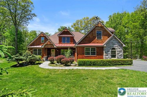 127 Timber Lake Dr, Canadensis, PA, 18325-7945 | Card Image
