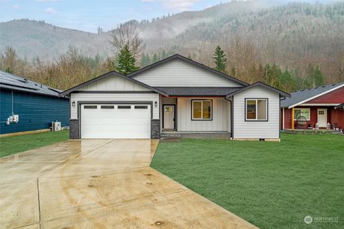 8244 Gold Run Drive, Maple Falls, WA, 98266 | Card Image