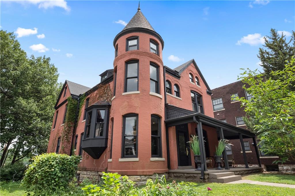 Campbell St, Kansas City, MO 64109