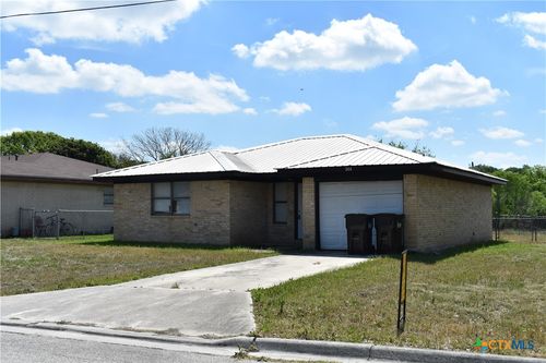 304 Meadow Drive, Marion, TX, 78124 | Card Image