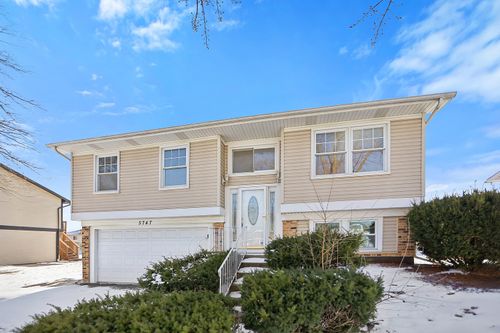 5747 Allemong Dr, Matteson, IL, 60443-1105 | Card Image