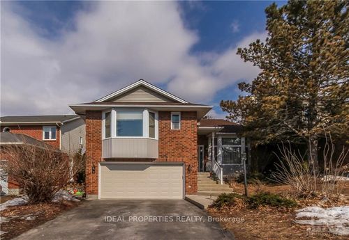 39 Huntings End Ave, Kanata, ON, K2M1R2 | Card Image