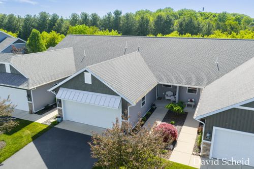 8107 Byron Creek Drive Sw, Byron Township, MI, 49315 | Card Image