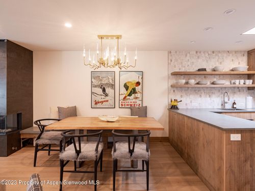 3j-205 E Durant Ave, Aspen, CO, 81611-3814 | Card Image