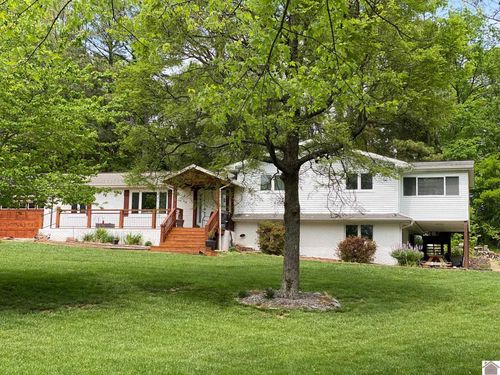 588 Bay Ln, Cadiz, KY, 42211-8813 | Card Image