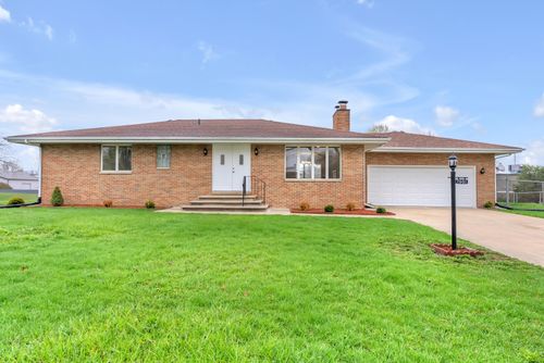 7601 Washington Ct, Merrillville, IN, 46410-4715 | Card Image