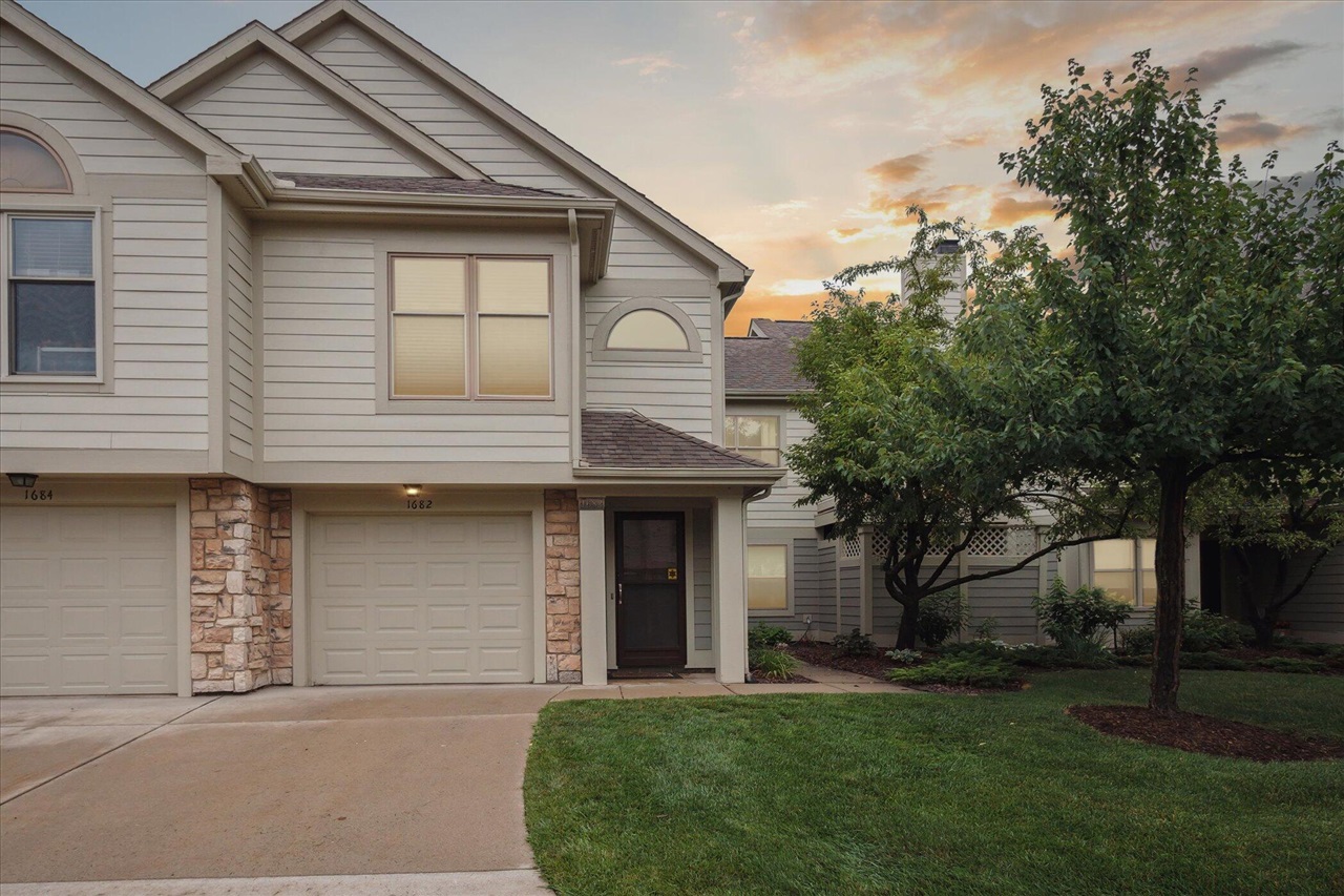 Coburn Dr, Ann Arbor, MI 48108