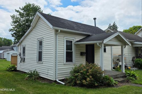 110 Elmwood Ave, Delta, OH, 43515-1126 | Card Image