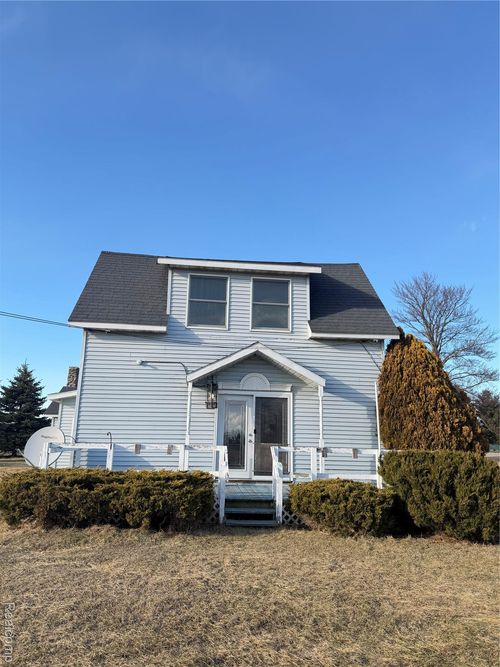 2455 Jacob Rd, Caro, MI, 48723-9394 | Card Image