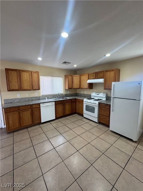 5143 Paradise Valley Ave, Las Vegas, NV, 89156-5643 | Card Image