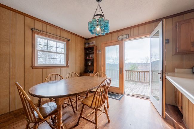 913 Kanawha Ridge Rd, House other with 3 bedrooms, 2 bathrooms and null parking in Dugspur VA | Image 9