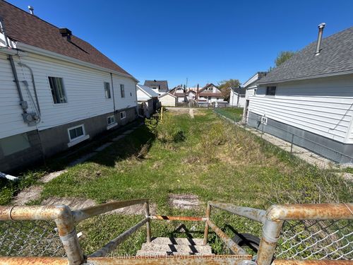 {{alt}} | Card Image