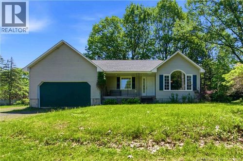 452 Pleasant Dr, Minto, NB, E4B2T3 | Card Image
