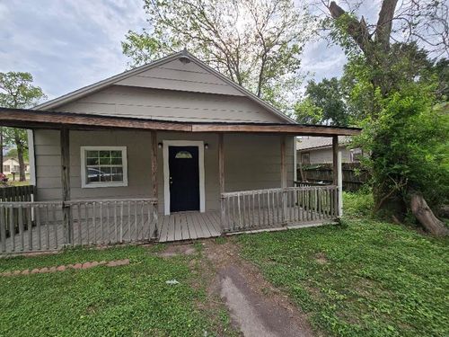 208 S 6th St, Highlands, TX, 77562-3610 | Card Image