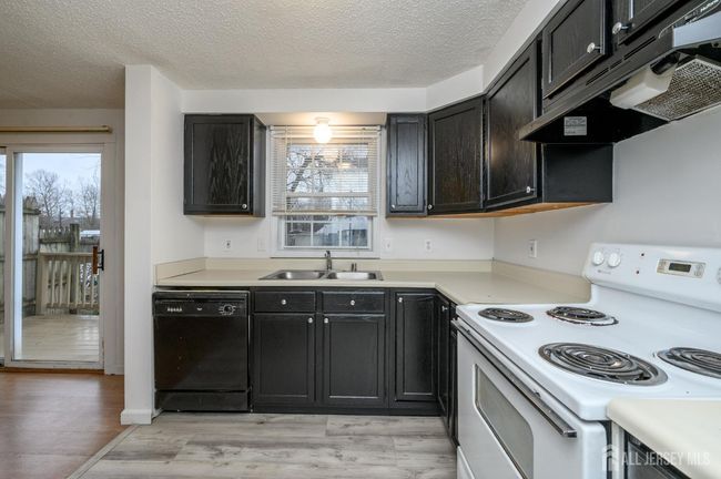 641 Lamberton St, House other with 3 bedrooms, 2 bathrooms and null parking in Trenton NJ | Image 12