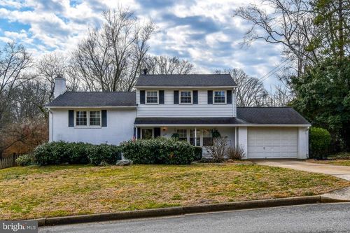 823 Neal Dr, ALEXANDRIA, VA, 22308-1925 | Card Image