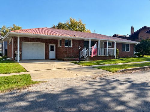 520 N Quincy St, Clinton, IL, 61727-1356 | Card Image