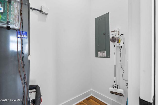 Utility/Pantry | Image 50