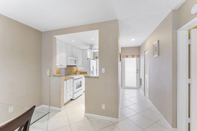 APT-208 - 101 Ne 19 Th Ave, Condo with 2 bedrooms, 2 bathrooms and null parking in Deerfield Beach FL | Image 13