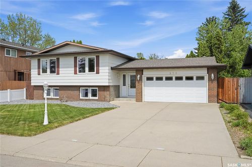 579 Tobin Cres, Saskatoon, SK, S7K4N9 | Card Image