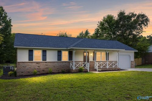 138 Colby Dr Ne, Huntsville, AL, 35810-6401 | Card Image