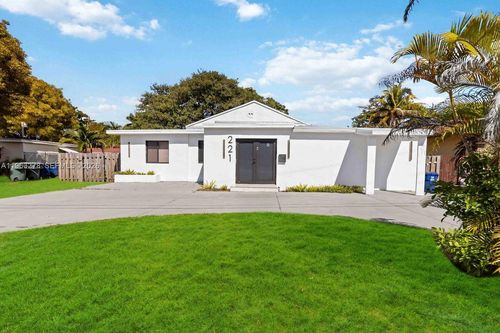 221 Ne 4th St, Hallandale Beach, FL, 33009-3495 | Card Image