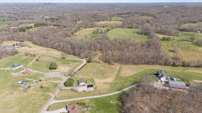 650 Wall Rd, House other with 3 bedrooms, 2 bathrooms and 2 parking in Cunningham TN | Image 34