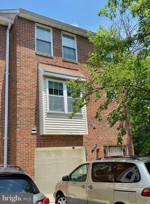 632 Ethan Allen Ave, Takoma Park, MD, 20912-5400 | Card Image