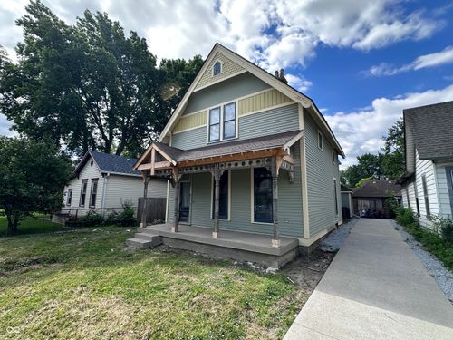 907 Woodlawn Ave, Indianapolis, IN, 46203-1711 | Card Image
