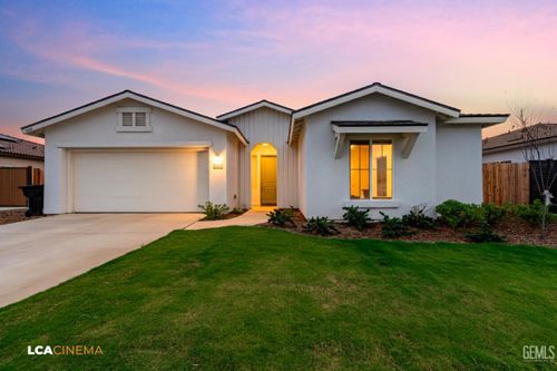 510 Lacey St, Shafter, CA, 93263-2538 | Card Image