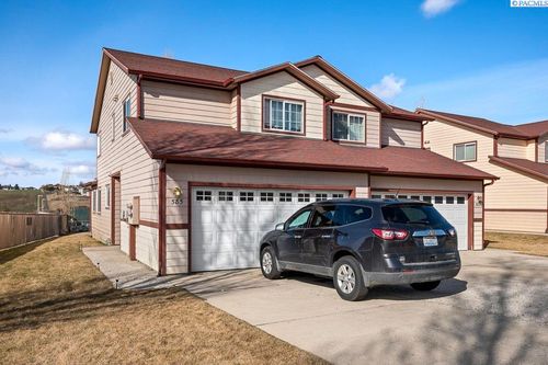 573-575 Se Shoemaker Pl, Pullman, WA, 99163 | Card Image
