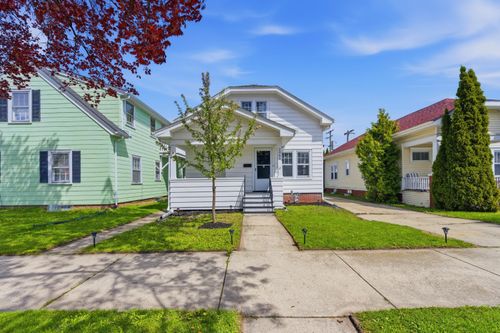 2061 Blake Ave, RACINE, WI, 53404-2101 | Card Image
