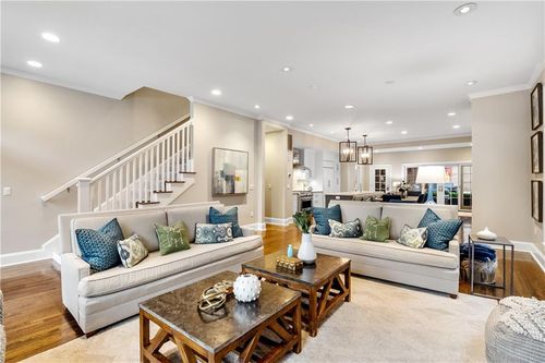 3e-4959 Wyandotte St, Kansas City, MO, 64112-1607 | Card Image