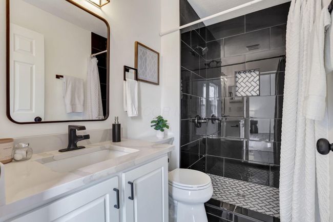 216 Brueghel, Condo with 2 bedrooms, 3 bathrooms and null parking in Blacklick OH | Image 21