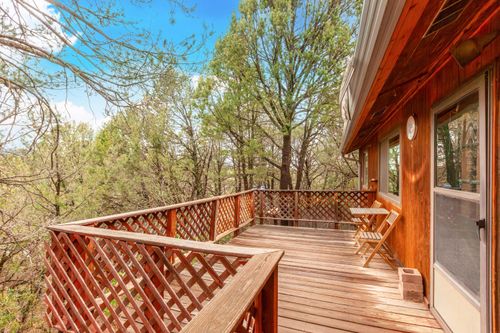 18 Cedar Hill Dr, Cedar Crest, NM, 87008-9428 | Card Image