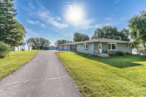 18702 County Highway 1, Fergus Falls, MN, 56537-7713 | Card Image