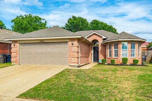 2956 Timber Creek Trl, Fort Worth, TX, 76118-7319 | Card Image