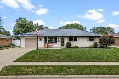 816 Louise Dr, Xenia, OH, 45385-1727 | Card Image