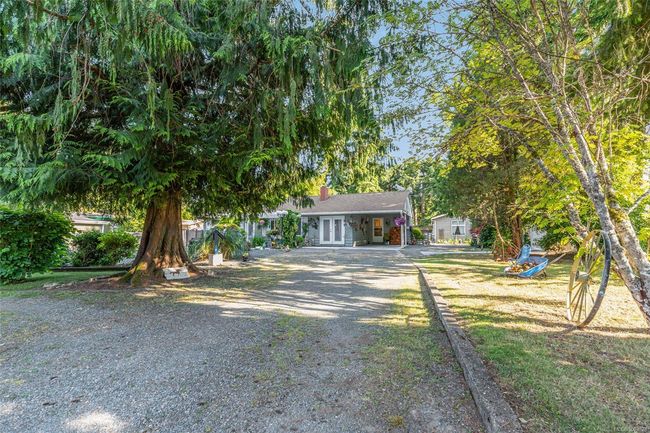1226 Centre Rd, House other with 4 bedrooms, 2 bathrooms and 5 parking in Qualicum Beach BC | Image 18