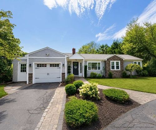 178 Rockland St, Dartmouth, MA, 02748-2328 | Card Image
