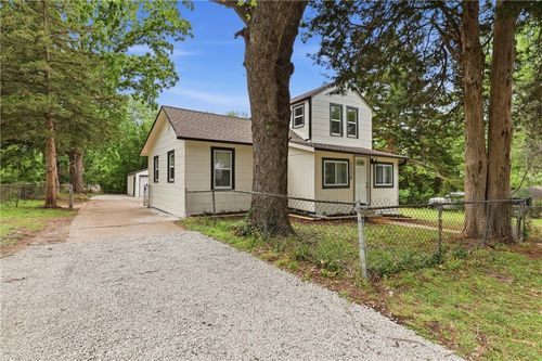 1530 Harvard Ave, Independence, MO, 64052-3829 | Card Image