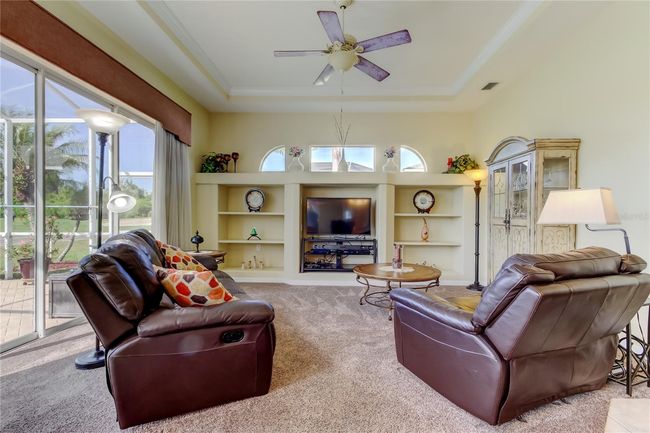 522 Planters Manor Way, House other with 3 bedrooms, 3 bathrooms and null parking in BRADENTON FL | Image 14